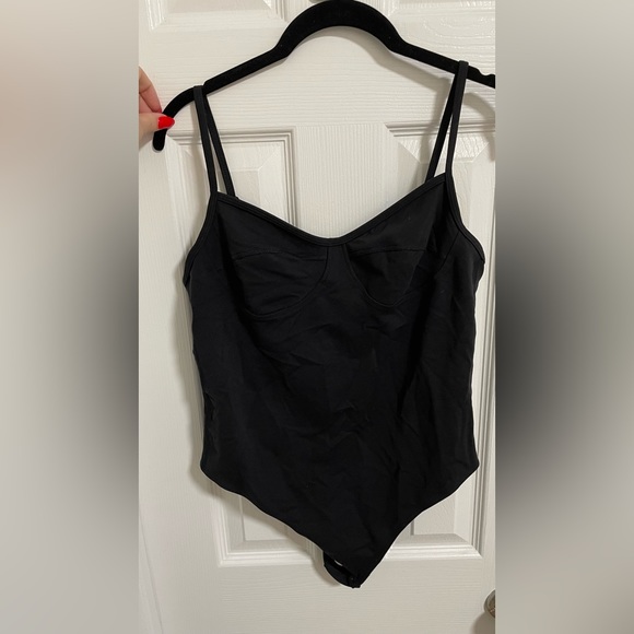 ARITZIA Wilfred Free Wherever black bodysuit - Picture 3 of 8